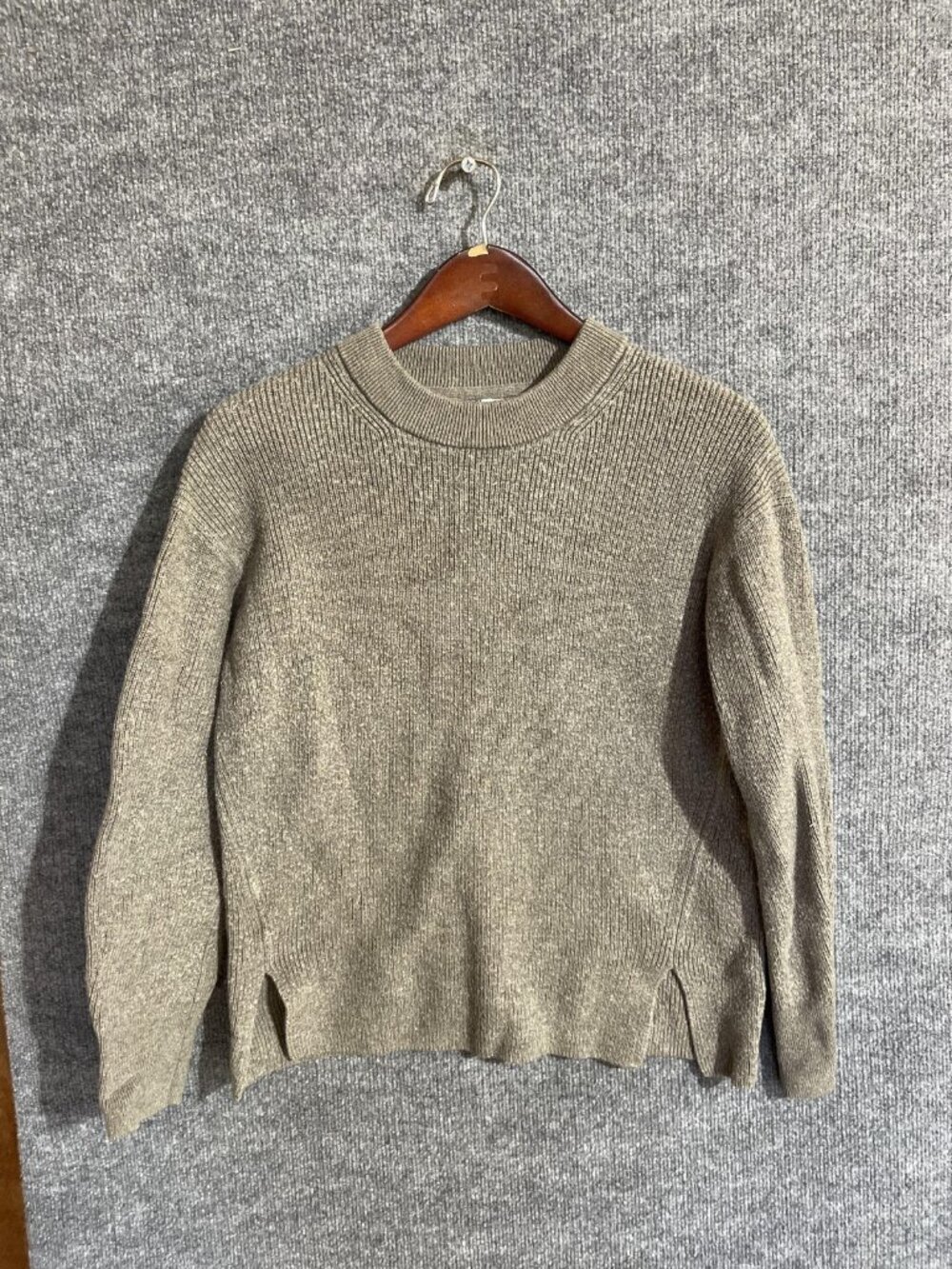 Lululemon Sweater Womens 6 Beige Merino Crewneck Pullover Raglan Knit LW0KAS